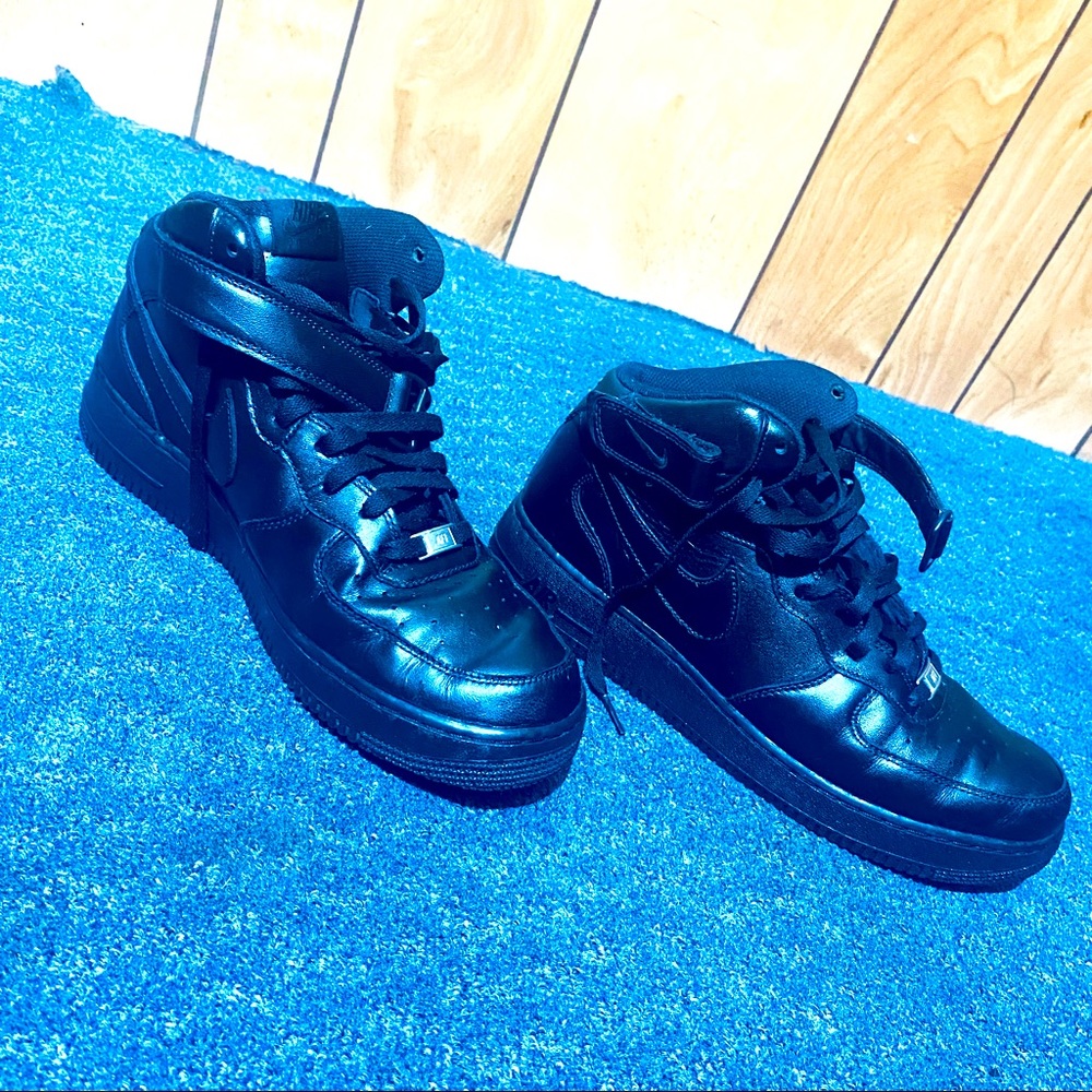 Nike Air Force 1 Mid 07 Black Leather
